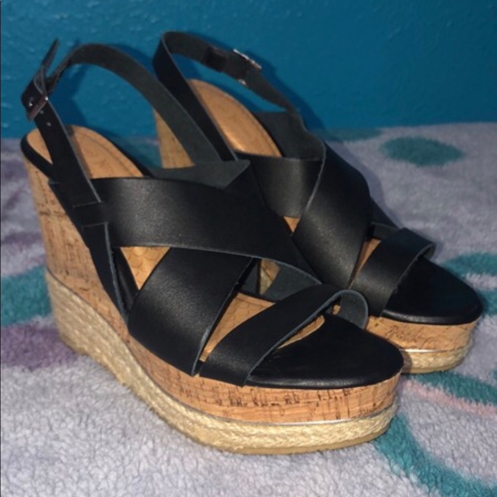 Black Wedges